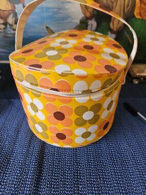 Vintage 1960 - 70 Lady Schick hair dryer case in its original box  (G2)